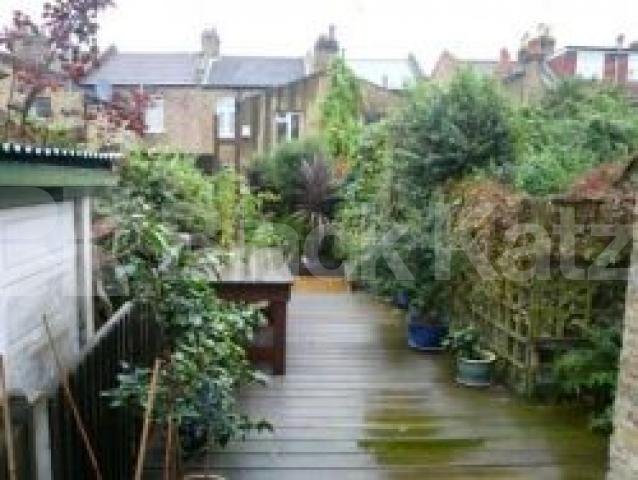 			LET!, 2 Bedroom, 1 bath, 1 reception Ground Floor Flat			 Crescent Road, ALEXANDRA PALACE